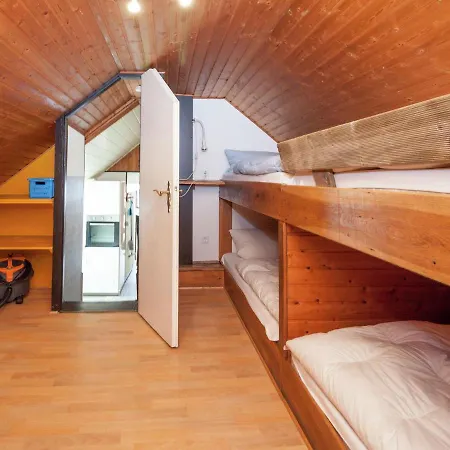Prázdninový dům Alluring Holiday Home In Vellinghausen With Pool Meschede